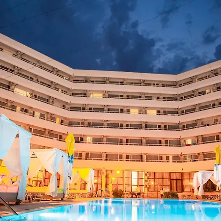 Ambasador Hotel 4*