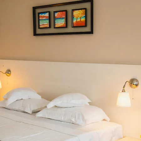 Ambasador Hotel