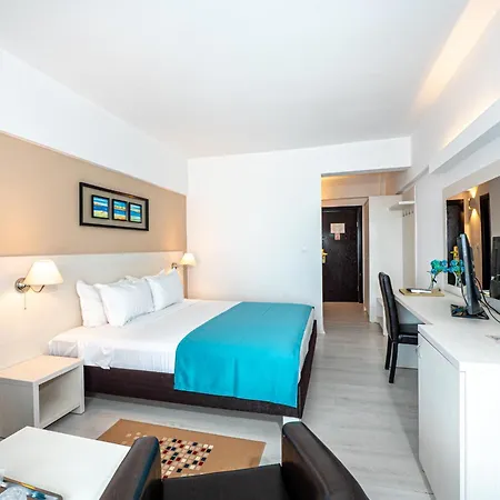 Ambasador Hotel 4*