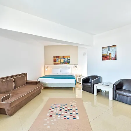 Ambasador Hotel