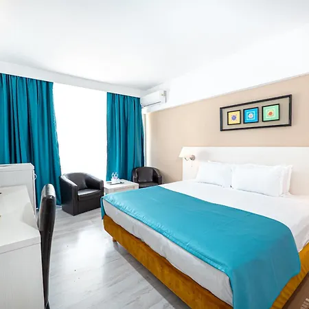Ambasador Hotel 4*