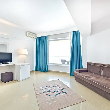 Ambasador 4* Mamaja